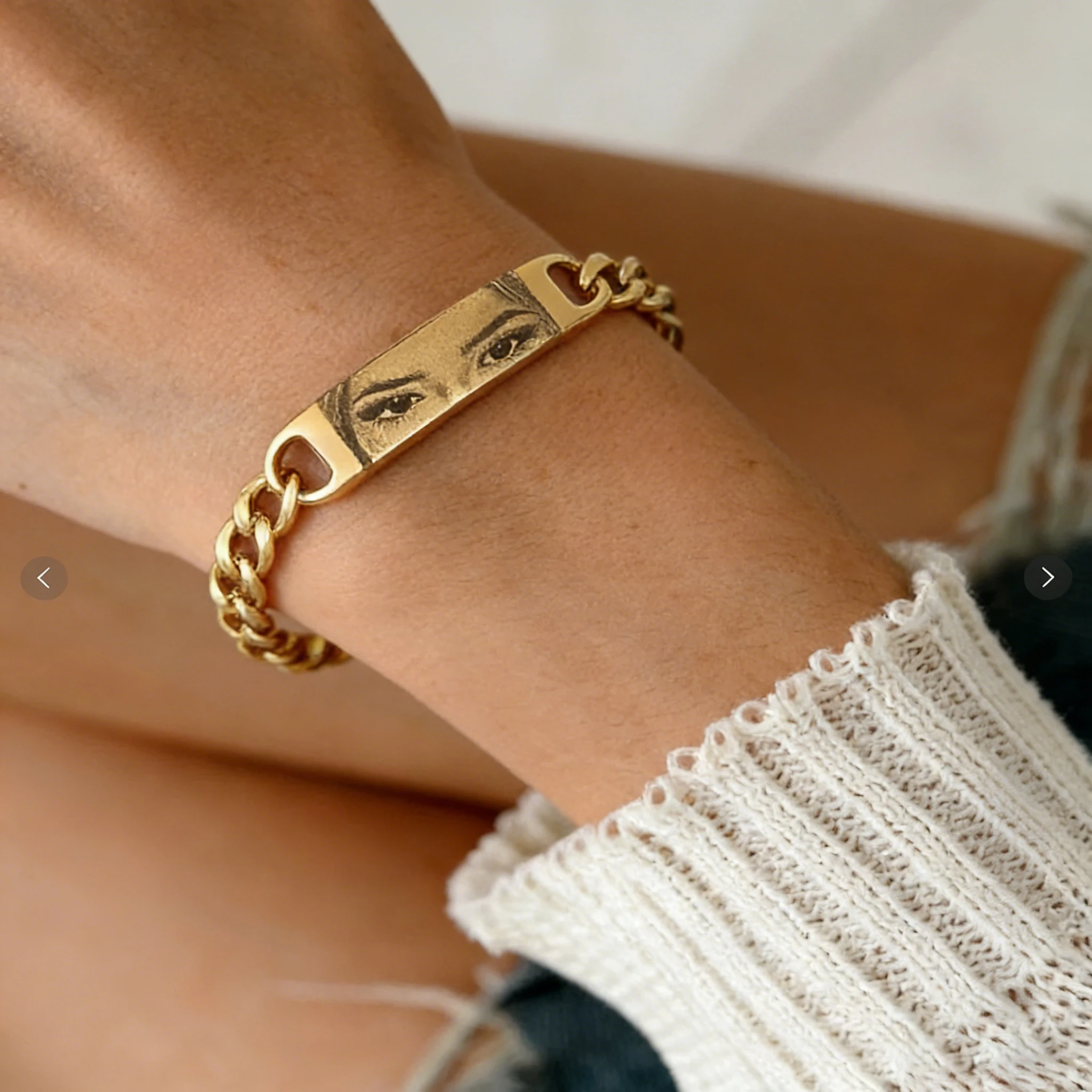 Personalized Couple Bracelet Laser Engraved Eye Photo Stainless Steel Romantic Gift for Boyfriend Girlfriend Birthday Valentine
Personalized Couple Bracelet Laser Engraved Eye Photo Stainless Steel Romantic Gift for Boyfriend Girlfriend Birthday Valentine