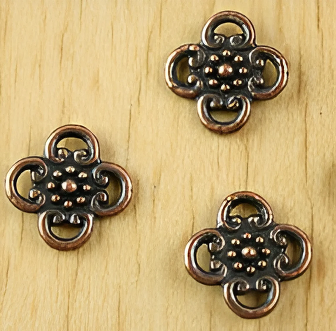 20pcs 13mm Alloy metal antiqued copper 2sided crafted connectors for jewelry making HWH1942
20pcs 13mm Alloy metal antiqued copper 2sided crafted connectors for jewelry making HWH1942