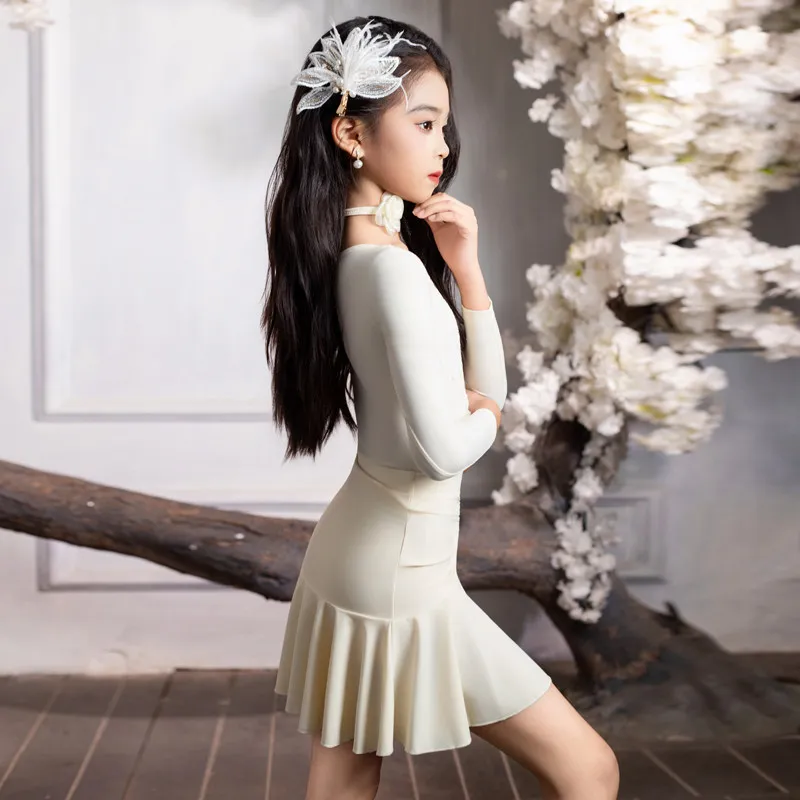 Girls Latin Dance Two-piece Set Spring Autumn Kids Soft Stretch Ballroom Daily Practice Stage Trendy Performance Dress Dancewear
Girls Latin Dance Two-piece Set Spring Autumn Kids Soft Stretch Ballroom Daily Practice Stage Trendy Performance Dress Dancewear