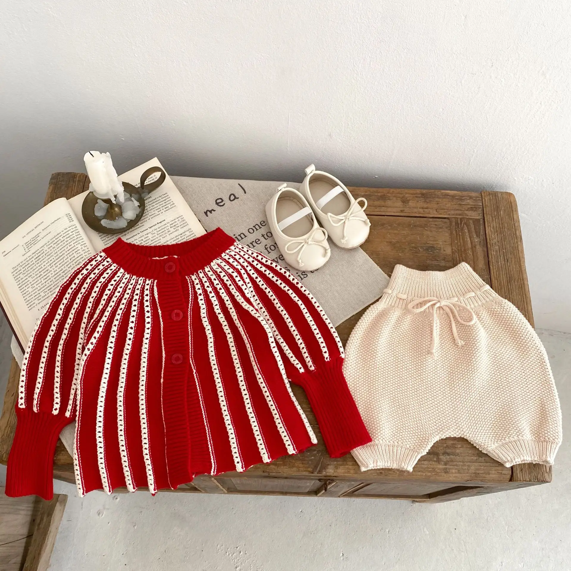 INS Autumn and Winter New Baby Girl Knitted Cotton Yarn Contrast Stripe Knitted Long Sleeve Cardigan Coat Baby Clothing
INS Autumn and Winter New Baby Girl Knitted Cotton Yarn Contrast Stripe Knitted Long Sleeve Cardigan Coat Baby Clothing
