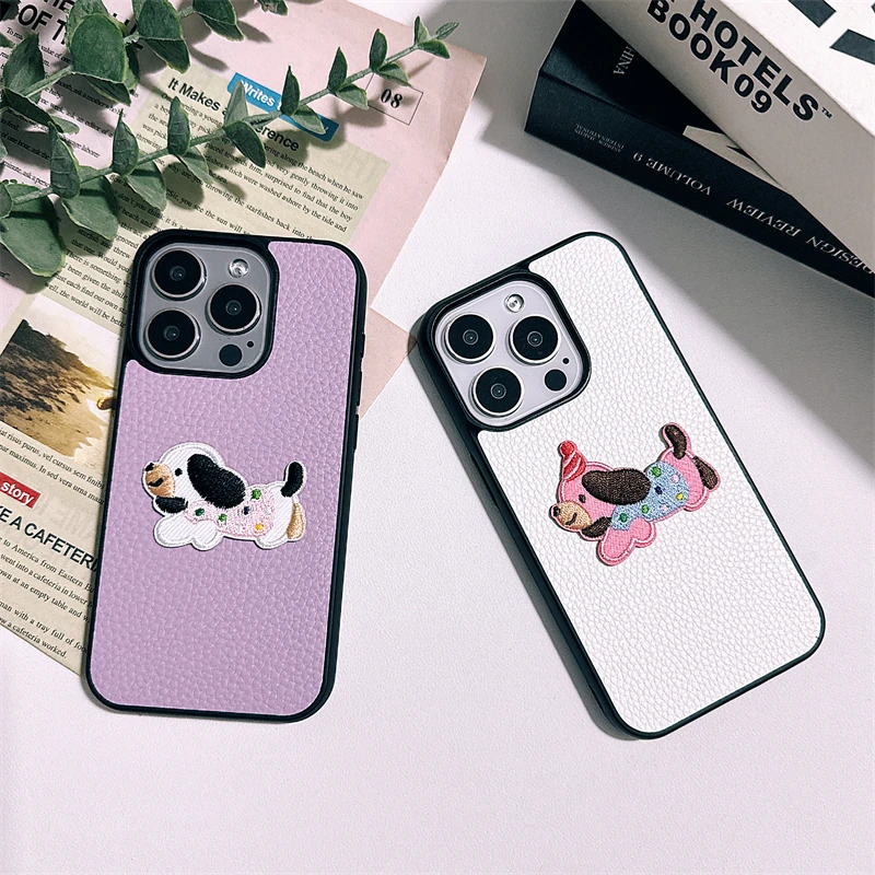cute cartoon Embroidered dog PU leather Case for iPhone 15 14 Phone Cover 15 13 12 11 Pro MAX Hard Cover Shockproof Back Funda
cute cartoon Embroidered dog PU leather Case for iPhone 15 14 Phone Cover 15 13 12 11 Pro MAX Hard Cover Shockproof Back Funda