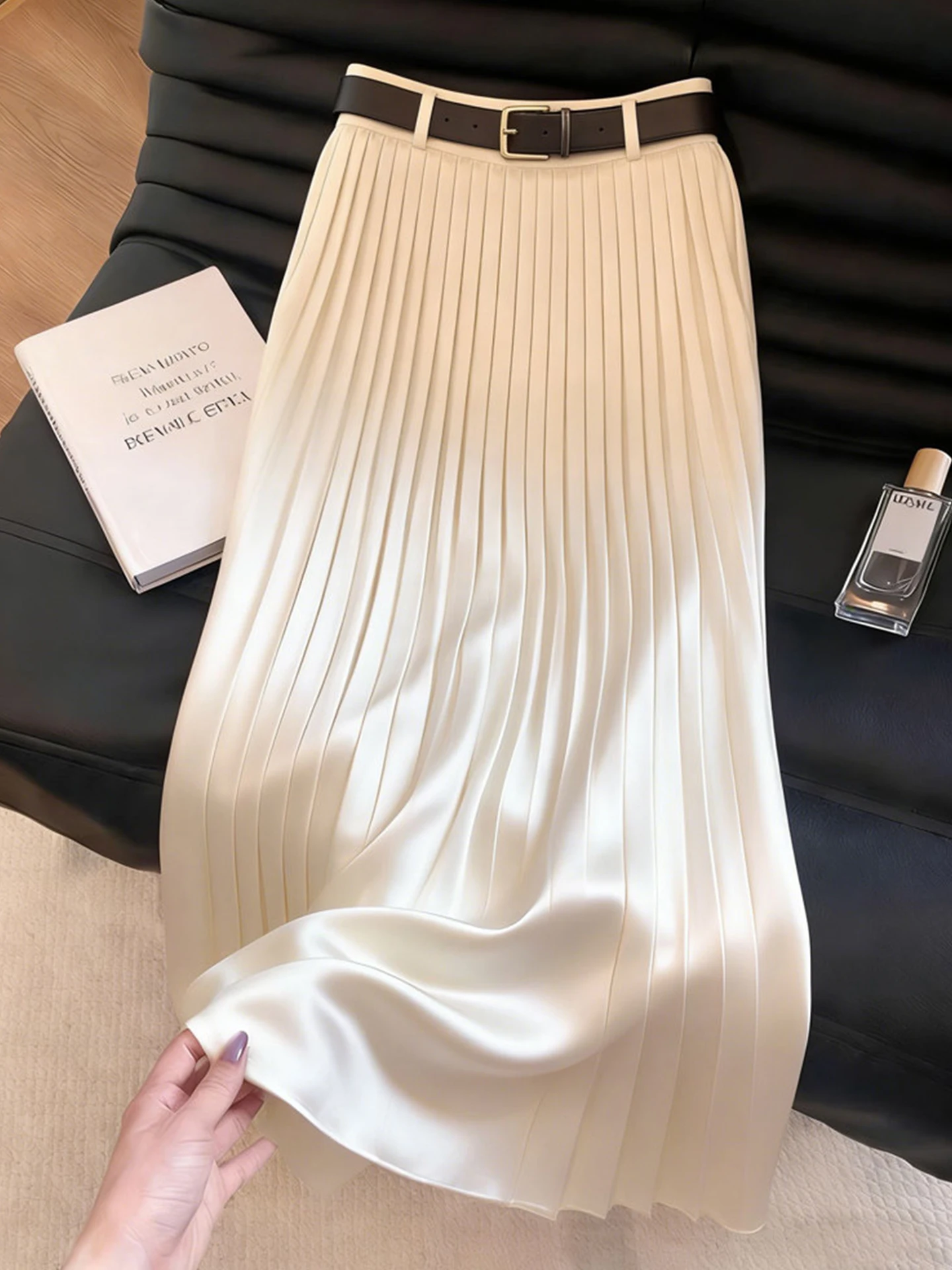 Elegant High Waist Midi Pure Color Pleated Skirt Gentle Fashionable Summer 2026 Office Casual A-Line Skirt for Young Women
Elegant High Waist Midi Pure Color Pleated Skirt Gentle Fashionable Summer 2026 Office Casual A-Line Skirt for Young Women