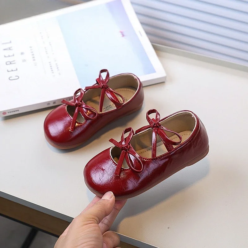 New Spring Autumn Kids Causal Leather Shoes Simple Trend Little Girl Red Flat Loafers Bowknot Fashion Versatile Children's Shoes
New Spring Autumn Kids Causal Leather Shoes Simple Trend Little Girl Red Flat Loafers Bowknot Fashion Versatile Children's Shoes