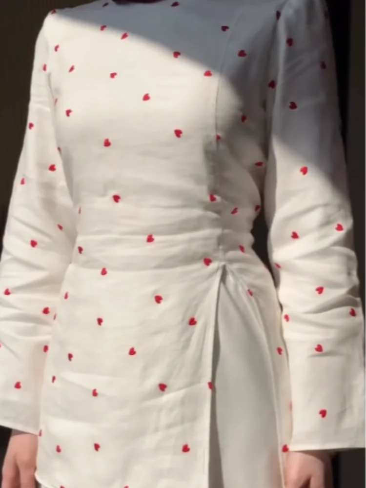 Casual Polka Dot Round Neck Mid Top Women's Chic Long Sleeved Back Lace Up Waist Cinching Split Shirt Daily 2026 Lady Outfits
Casual Polka Dot Round Neck Mid Top Women's Chic Long Sleeved Back Lace Up Waist Cinching Split Shirt Daily 2026 Lady Outfits