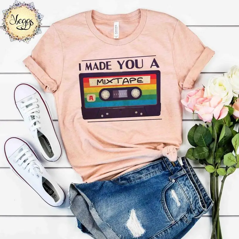 Рубашка 80-х годов Mixtape Gifts Ретро T Vintage Made In The Cassette Tape Art
Рубашка 80-х годов Mixtape Gifts Ретро T Vintage Made In The Cassette Tape Art