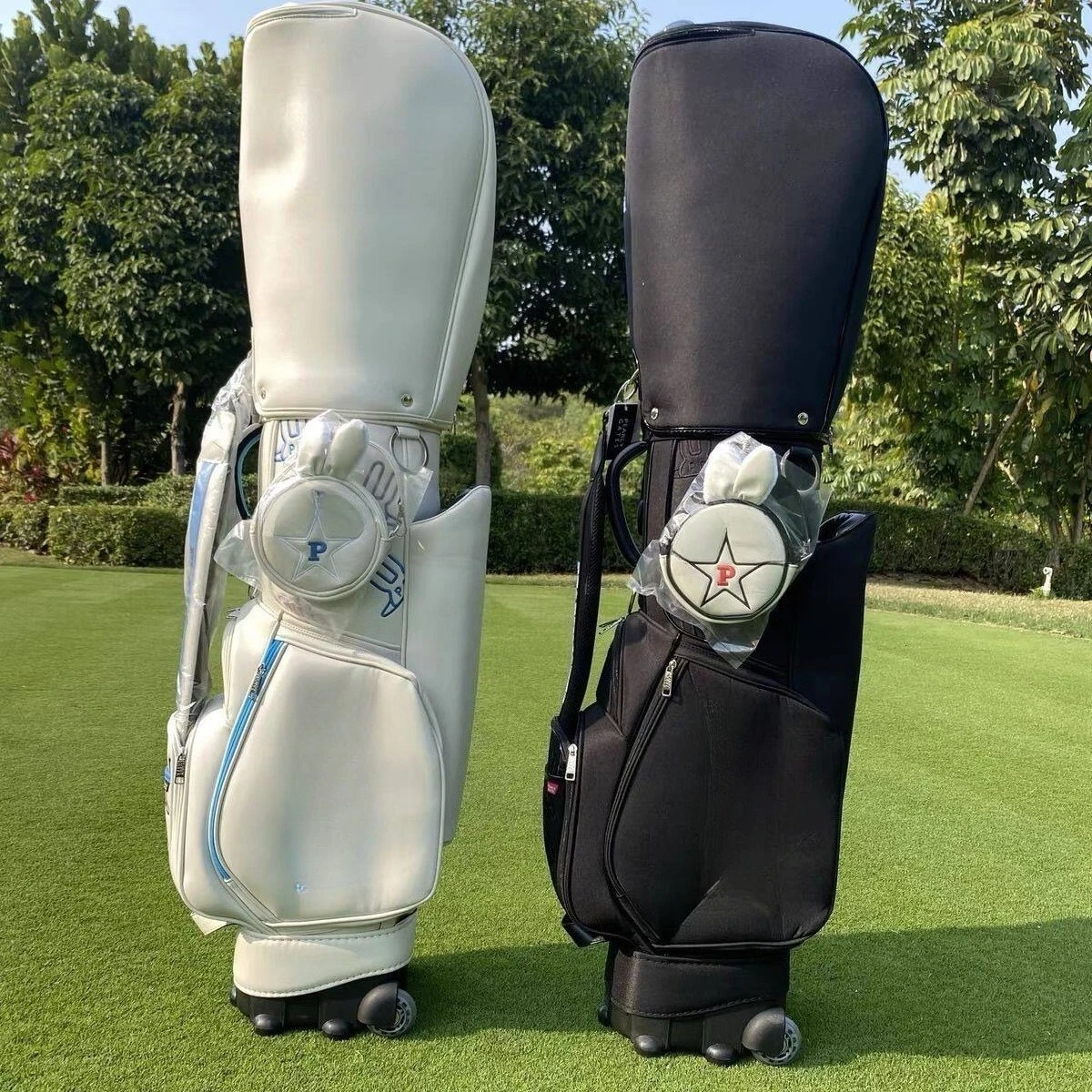 2026 New Golf Cart Bag Waterproof Cute Rabbit Print Large Capacity Portable Rolling Golf Club Bag Men Women Travel Golf Storage
2026 New Golf Cart Bag Waterproof Cute Rabbit Print Large Capacity Portable Rolling Golf Club Bag Men Women Travel Golf Storage