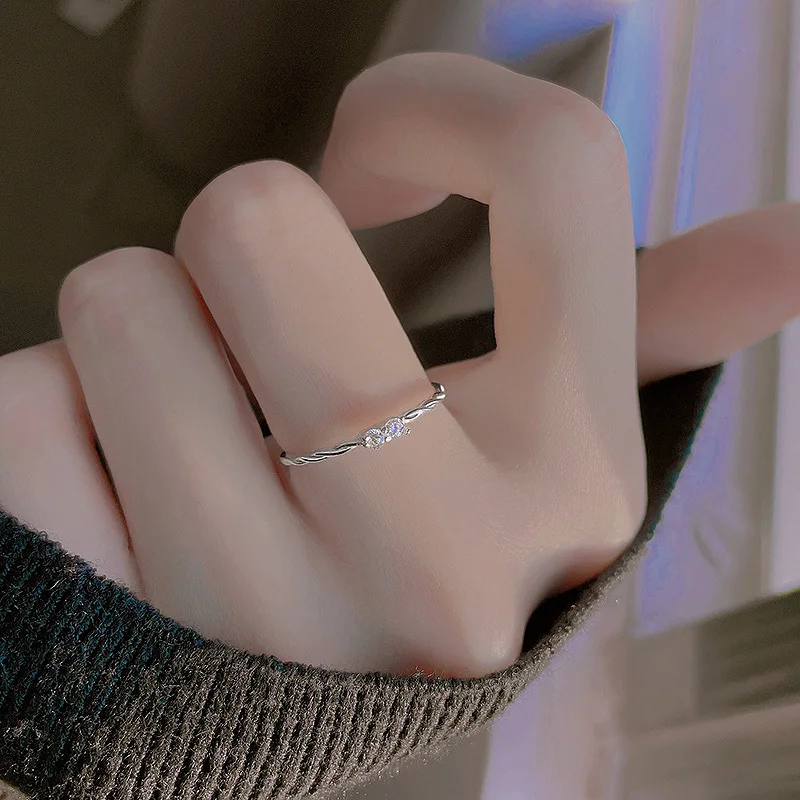 Trendy Ring Charm Zircon Jewelry For Women Girl Popular Silvery Open Ring Adjustable Size New Fashion Decoration 2024
Trendy Ring Charm Zircon Jewelry For Women Girl Popular Silvery Open Ring Adjustable Size New Fashion Decoration 2024