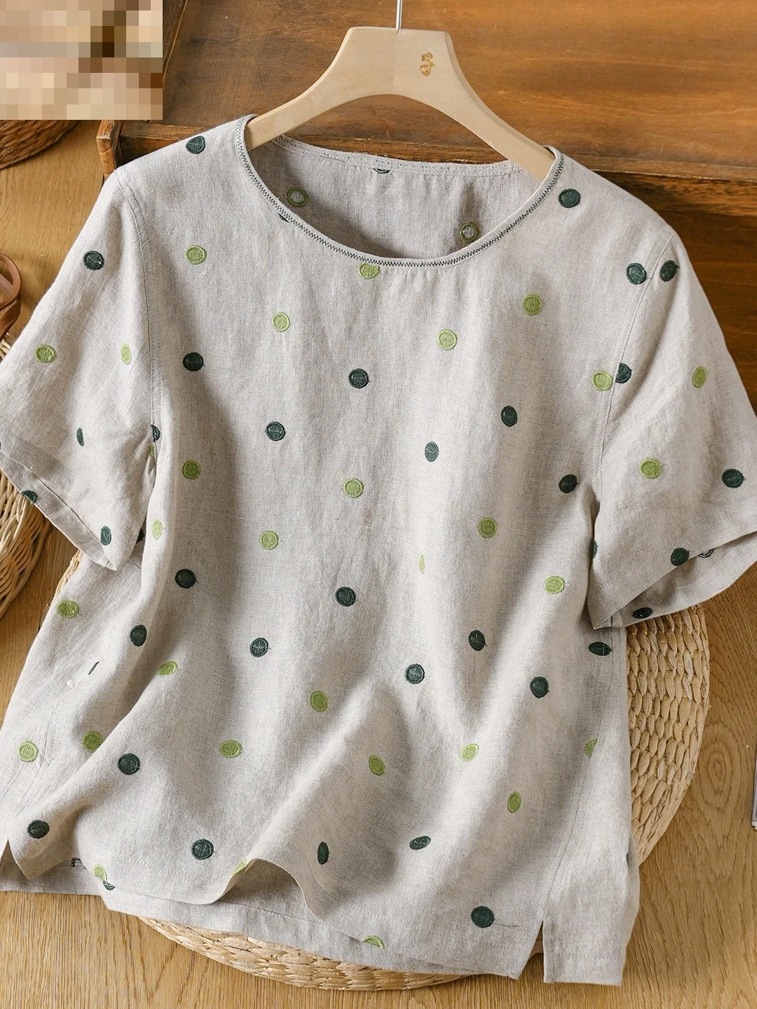 High-End Printed T-Shirt Women's Fashion Commute Style Artistic Retro Top Summer Casual Loose Fit Short Sleeve round Neck
High-End Printed T-Shirt Women's Fashion Commute Style Artistic Retro Top Summer Casual Loose Fit Short Sleeve round Neck