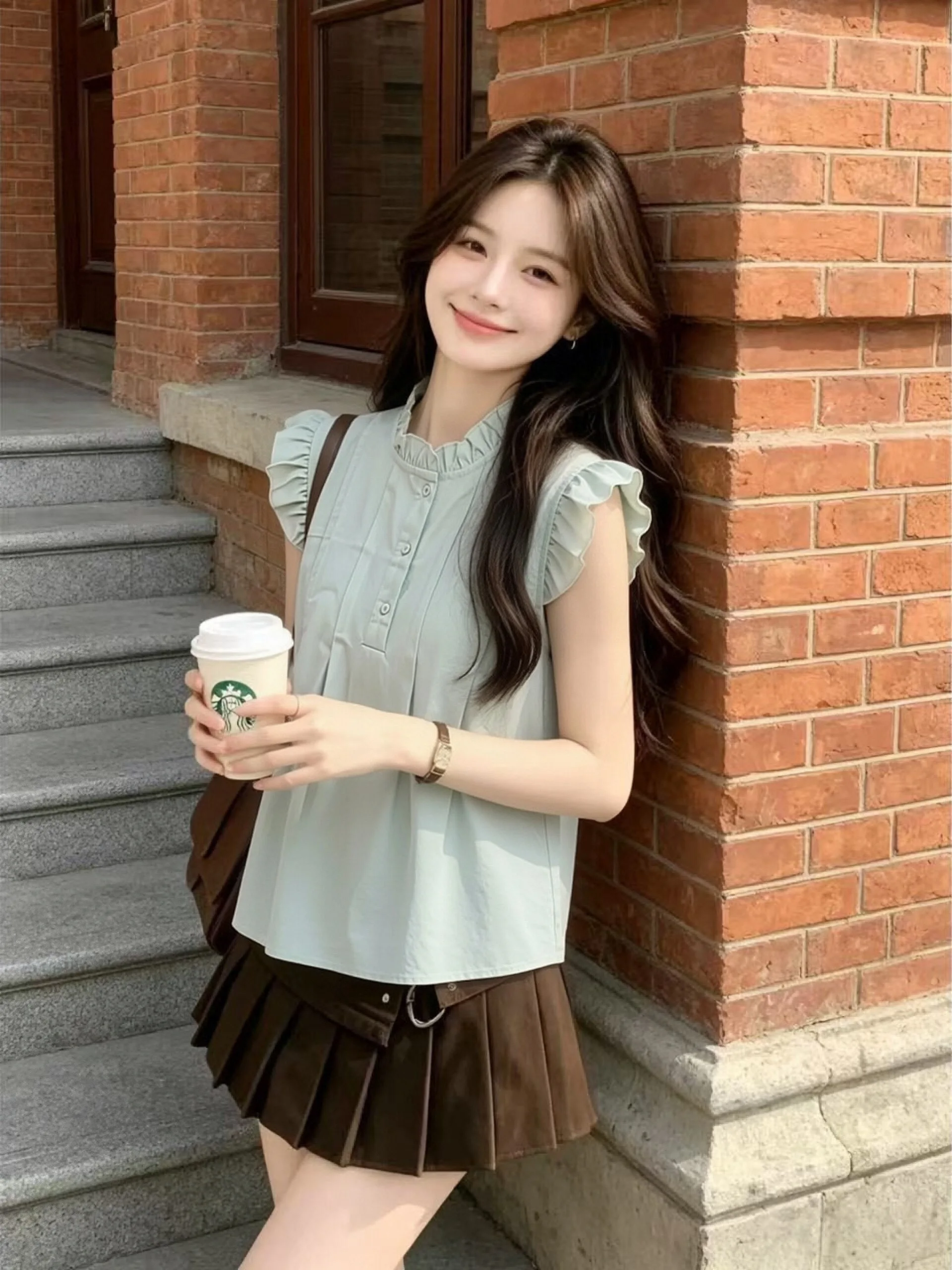 Sweet Girl Feel Wooden Small Fly Sleeve Shirt Women's Loose Age-Defying Short Sleeve round Neck Top for Commuting
Sweet Girl Feel Wooden Small Fly Sleeve Shirt Women's Loose Age-Defying Short Sleeve round Neck Top for Commuting
