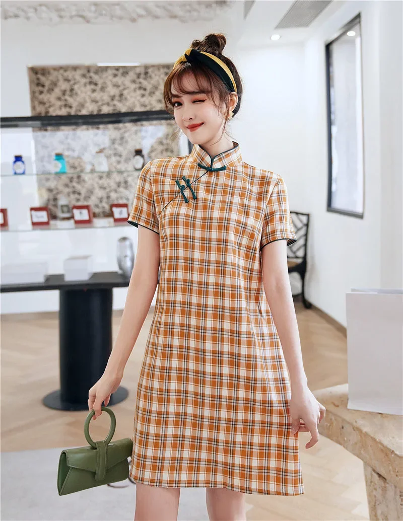 2023 Yellow Plaid Dress Summer Traditional Cotton Cheongsam Women Slim Vintage A-Line Dress Short Qipao S To XXL
2023 Yellow Plaid Dress Summer Traditional Cotton Cheongsam Women Slim Vintage A-Line Dress Short Qipao S To XXL