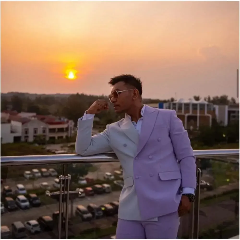 Latest Patchwork Men Suit Double Breasted Custom Made Male Clothing Wedding Groom Slim Fit 2 Pcs Blazer Jacket+Pants
Latest Patchwork Men Suit Double Breasted Custom Made Male Clothing Wedding Groom Slim Fit 2 Pcs Blazer Jacket+Pants