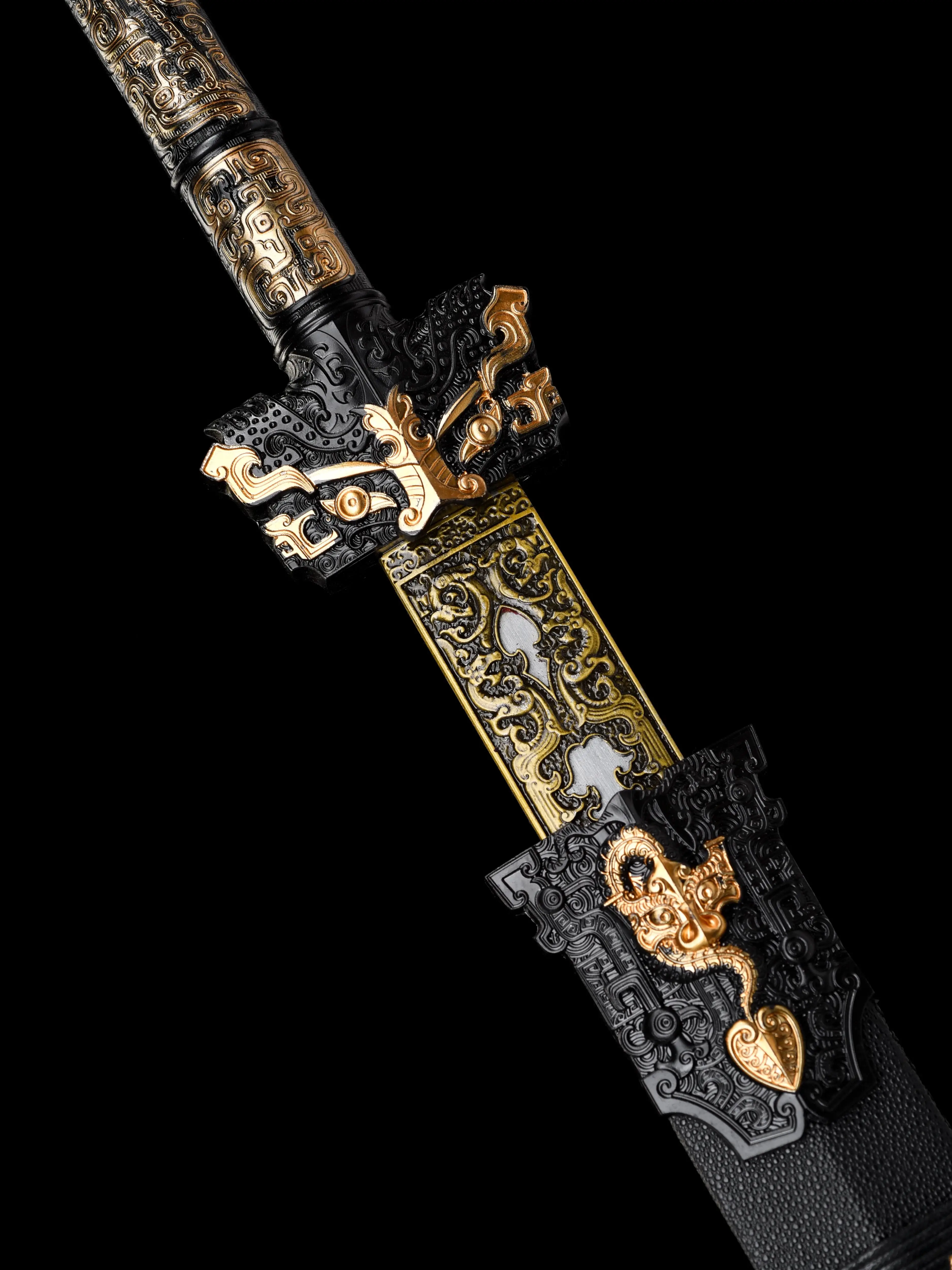 Chinese cosplay samurai sword katana, sharp blade weapons prepared for the battles of the medieval Knights Templar, a gift arts
Chinese cosplay samurai sword katana, sharp blade weapons prepared for the battles of the medieval Knights Templar, a gift arts