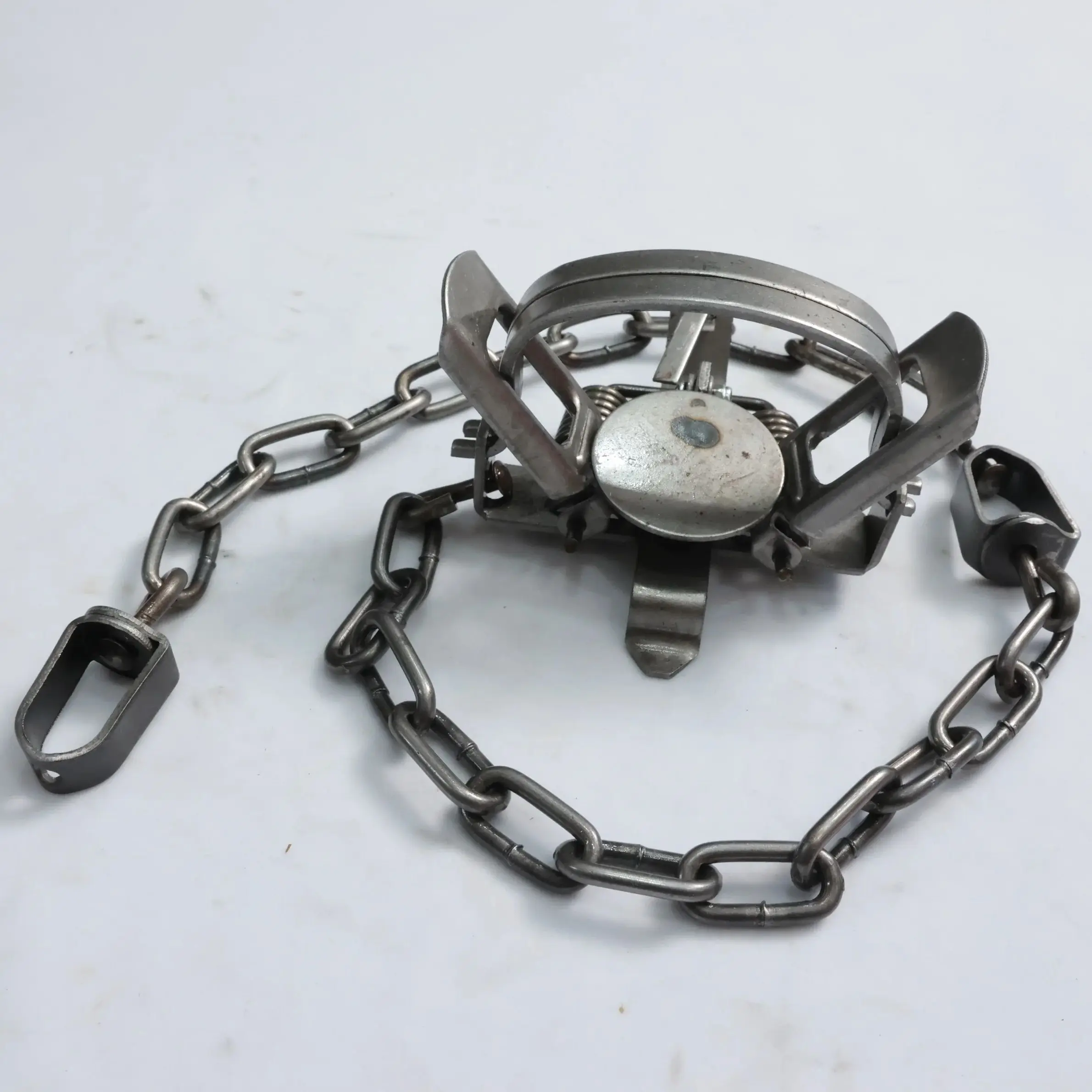 Heavy Duty Metal Round Catcher The Indispensable Farm Ally in the Battle Against Rats & Rodents
Heavy Duty Metal Round Catcher The Indispensable Farm Ally in the Battle Against Rats & Rodents
