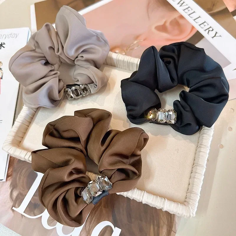 Fabric Satin High-Grade Square Diamond Hair Band Women's Hair Tie Ponytail High Elastic Rubber Band
Fabric Satin High-Grade Square Diamond Hair Band Women's Hair Tie Ponytail High Elastic Rubber Band