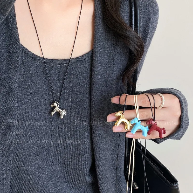Fashion Colorful Horse Pendant Long Necklace for Women Adjustable Sweater Chain Necklaces Jewelry Gifts Accessories
Fashion Colorful Horse Pendant Long Necklace for Women Adjustable Sweater Chain Necklaces Jewelry Gifts Accessories