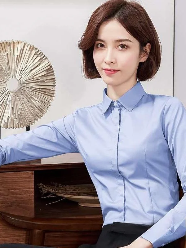 Женские профессиональные формальные белые рубашки с длинным рукавом, стиль Cleanfit, из тонкой полиэстеровой ткани, унисекс, с квадратным воротником, однотонные.
Женские профессиональные формальные белые рубашки с длинным рукавом, стиль Cleanfit, из тонкой полиэстеровой ткани, унисекс, с квадратным воротником, однотонные.