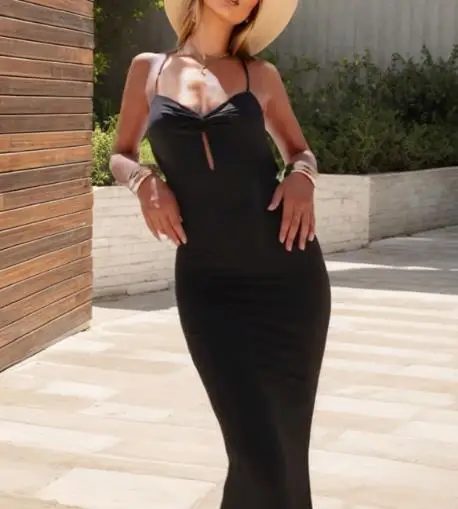 Sexy Women's Dress Summer New Solid Color V-Neck Hollow Design Exposed Backpack Hip Skirt Suitable for Parties and Banquets
Sexy Women's Dress Summer New Solid Color V-Neck Hollow Design Exposed Backpack Hip Skirt Suitable for Parties and Banquets