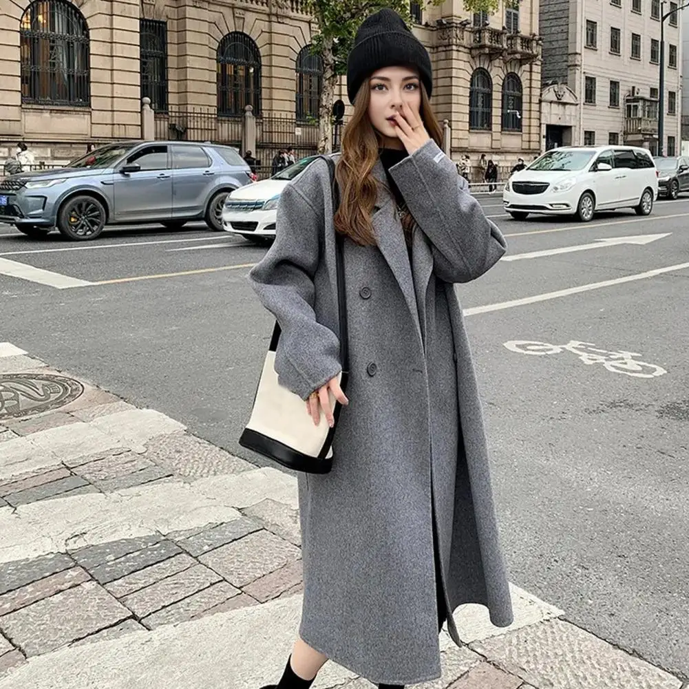Women with Fit Stylish Women's Woolen Lapel Jacket Soft Oversized Coat with Front Pockets Chic Outerwear for Autumn Winter Wear
Women with Fit Stylish Women's Woolen Lapel Jacket Soft Oversized Coat with Front Pockets Chic Outerwear for Autumn Winter Wear
