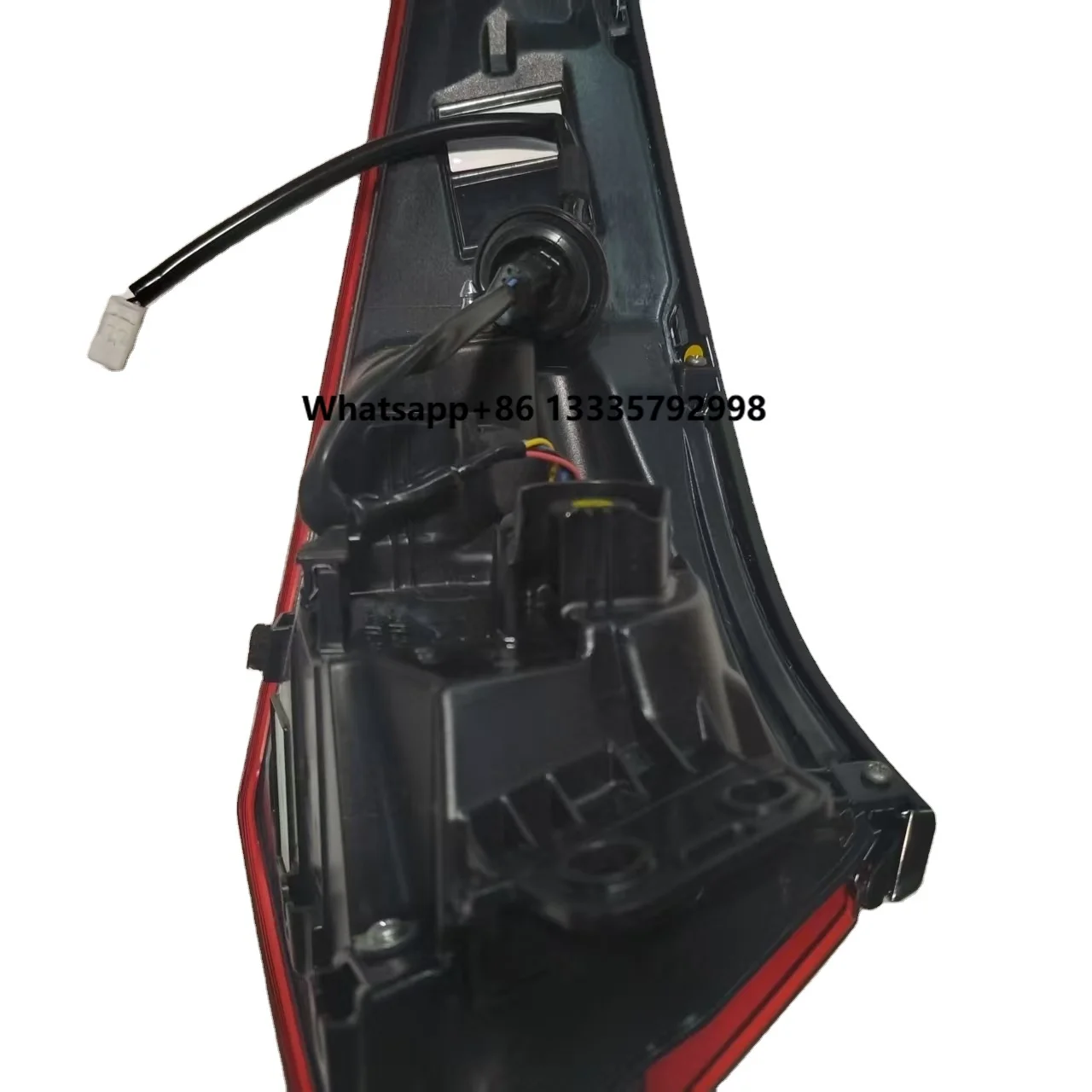 The Right Exterior Rear Light of the High-quality Original Factory ES Series Car with the Model Number 81550-33592
The Right Exterior Rear Light of the High-quality Original Factory ES Series Car with the Model Number 81550-33592