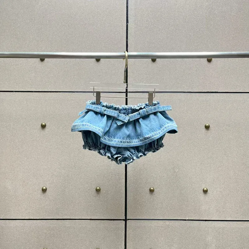 Women's Mini Denim Shorts, Slim-Fit Versatile Skort, High-Quality Commuter-Style Drawstring Shorts, 2026, New Arrival, Y2K
Women's Mini Denim Shorts, Slim-Fit Versatile Skort, High-Quality Commuter-Style Drawstring Shorts, 2026, New Arrival, Y2K