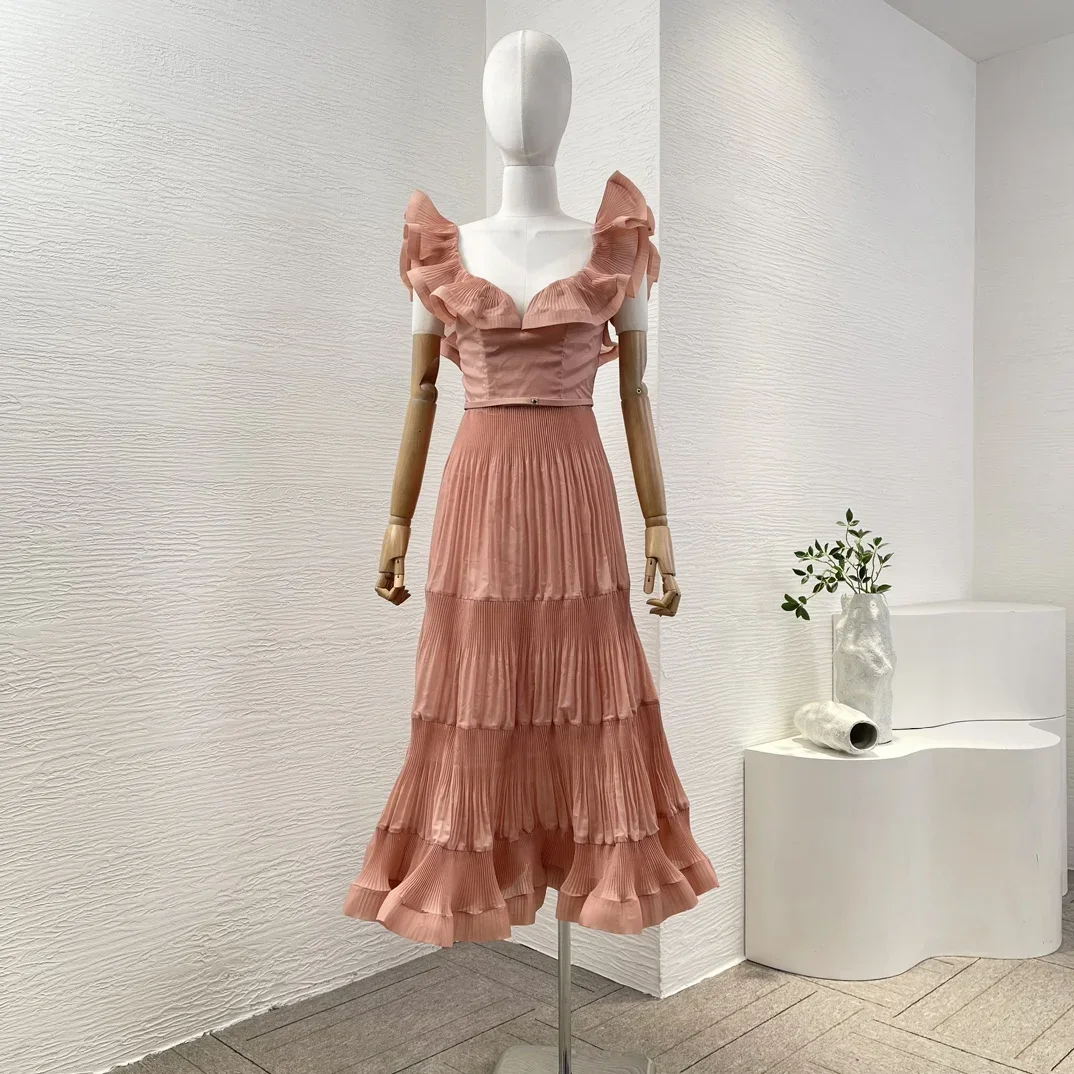 New Women's Red Ruffles Pleat Ruched Sweetheart Neck Midi Dress Size Runs Small
New Women's Red Ruffles Pleat Ruched Sweetheart Neck Midi Dress Size Runs Small