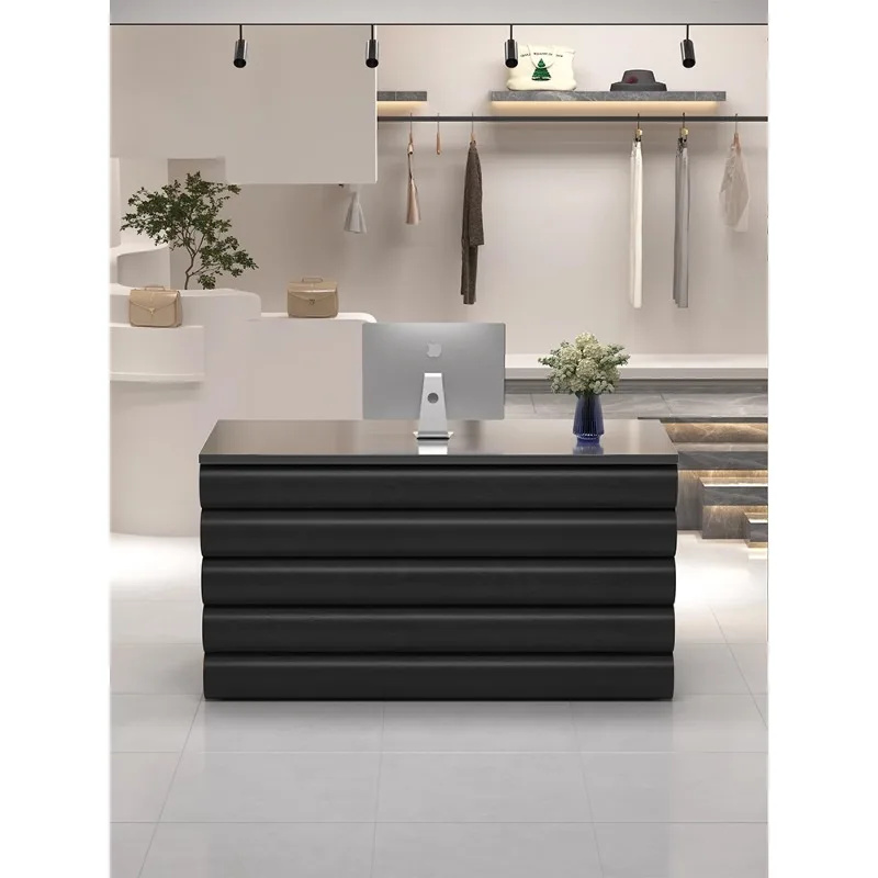 Кассовая страница Стойка Магазин одежды Барная стойка Черная окрашенная нержавеющая сталь Простой современный магазин Маленькая стойка регистрации Де
Кассовая страница Стойка Магазин одежды Барная стойка Черная окрашенная нержавеющая сталь Простой современный магазин Маленькая стойка регистрации Де