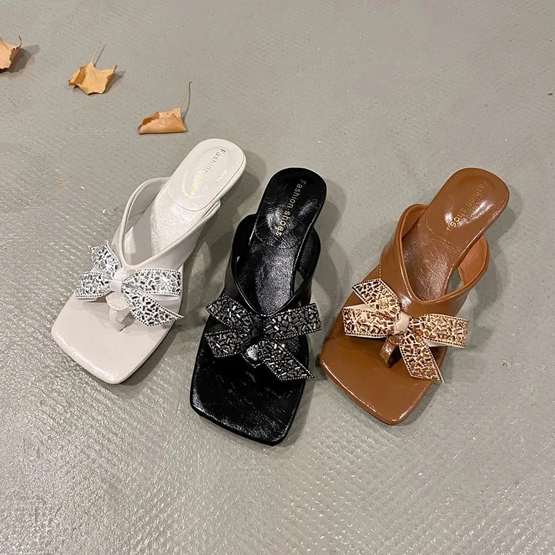 2026 Rhinestone Bow High Heel Sandals and Slippers Women Summer Outside Flip Flops
2026 Rhinestone Bow High Heel Sandals and Slippers Women Summer Outside Flip Flops