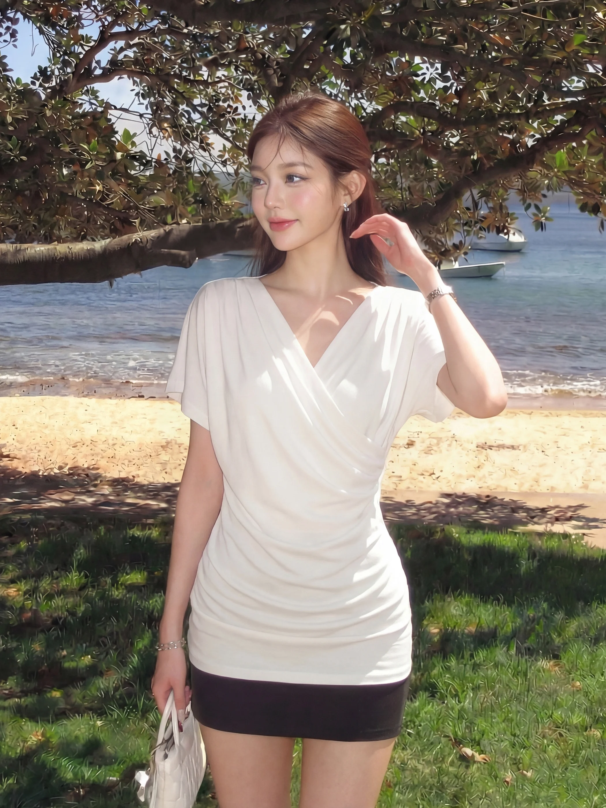 Korean High-End White Cross Bowed Short Sleeve Women's T-shirt Summer Pleated V-neck Design Waist-cinching Slimming Top
Korean High-End White Cross Bowed Short Sleeve Women's T-shirt Summer Pleated V-neck Design Waist-cinching Slimming Top