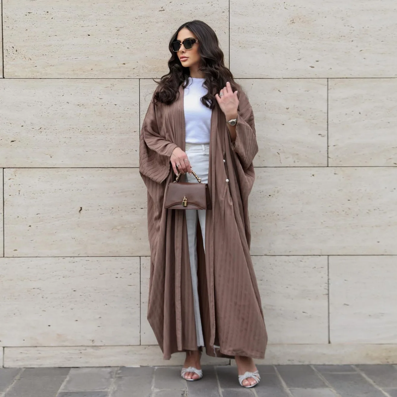 Mq077 2026 Summer Fashion Women's New Modest Modern Fashion Striped Casual Plus Size Cardigan Long Dress Islam Elegant
Mq077 2026 Summer Fashion Women's New Modest Modern Fashion Striped Casual Plus Size Cardigan Long Dress Islam Elegant