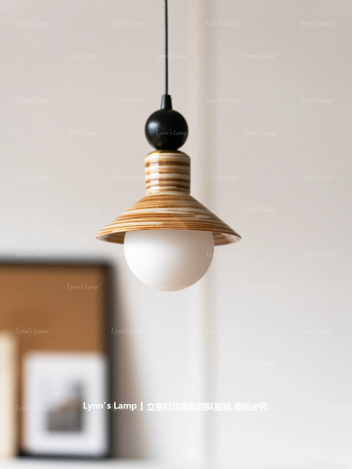 Mid ancient style bedroom pendant lamp bedside lamp Wabi Sabi style ceramic retro high-end feeling entrance hallway lamp
Mid ancient style bedroom pendant lamp bedside lamp Wabi Sabi style ceramic retro high-end feeling entrance hallway lamp