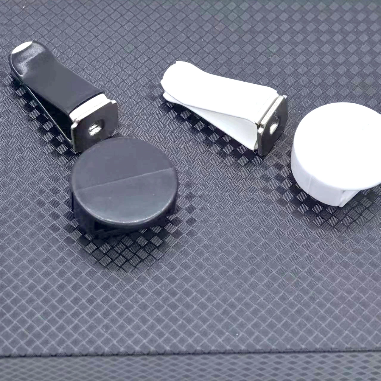 DIY Car Vent Clip Aroma Diffuser Box Car Interior Stainless Steel Outlet Perfume Clips Air Freshener Decoration Accessories
DIY Car Vent Clip Aroma Diffuser Box Car Interior Stainless Steel Outlet Perfume Clips Air Freshener Decoration Accessories