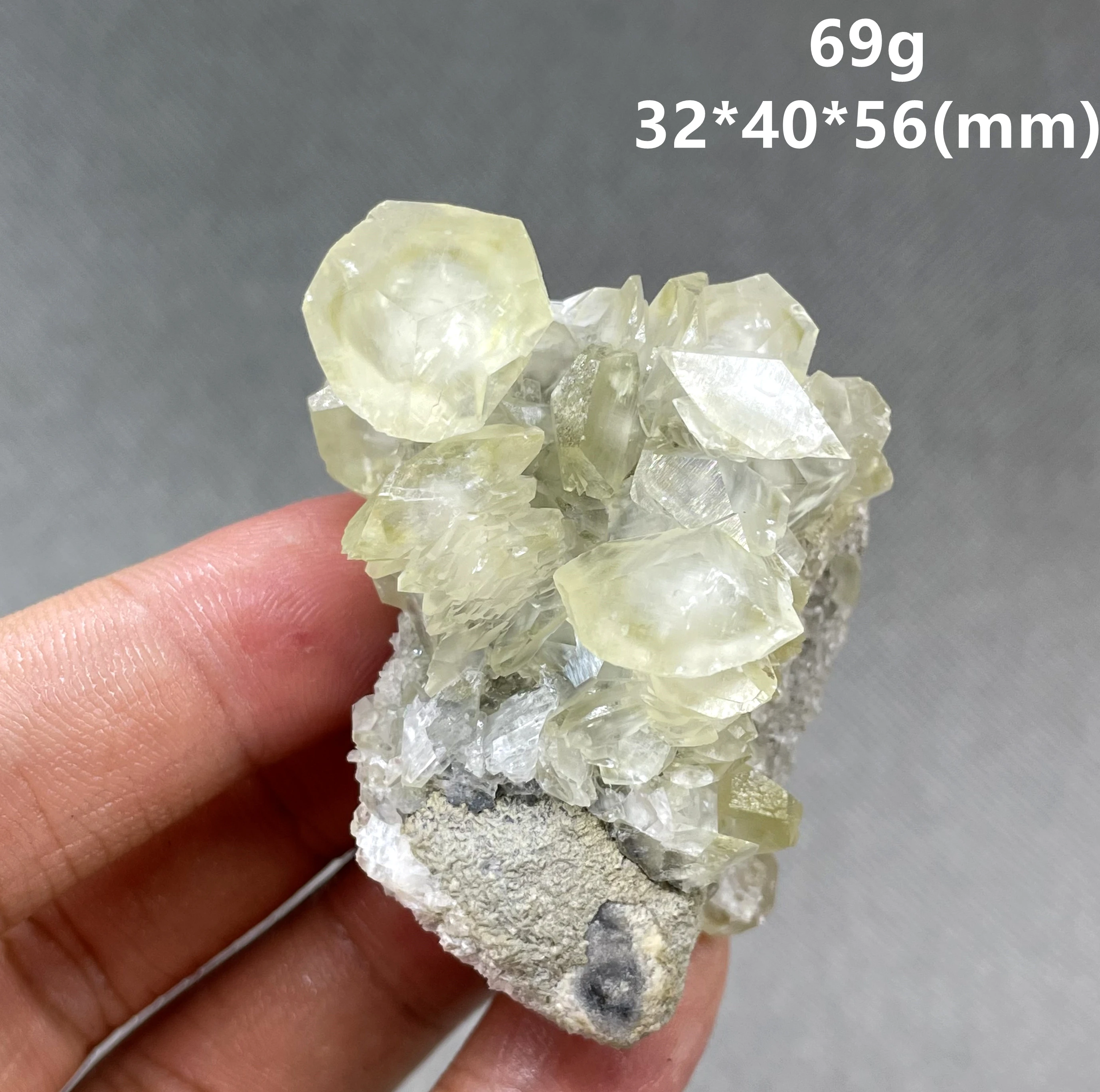 NEW! 100% natural flaky Fluorescent calcite mineral specimen stones and crystals healing crystals quartz gemstones
NEW! 100% natural flaky Fluorescent calcite mineral specimen stones and crystals healing crystals quartz gemstones