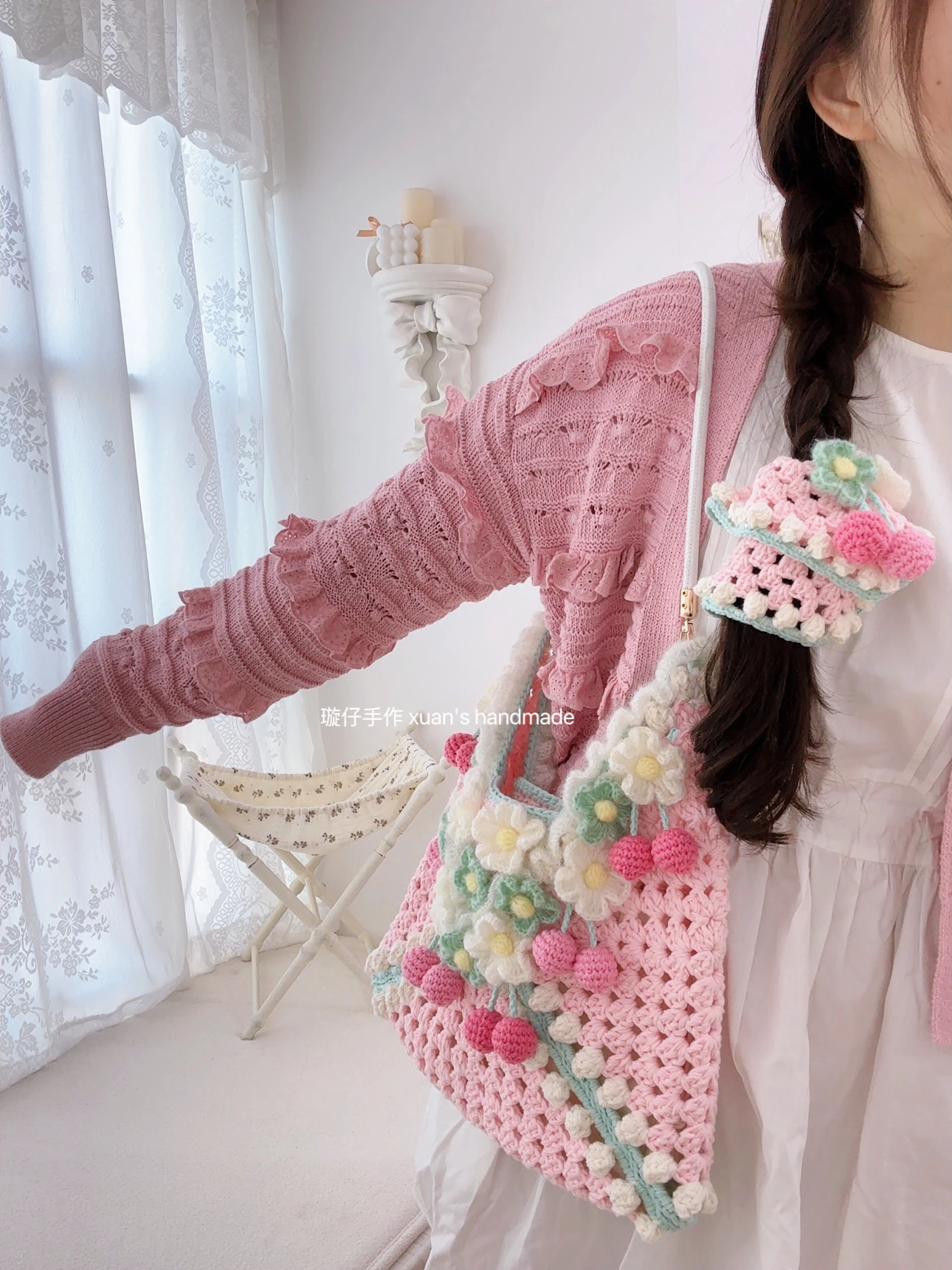 Xuan Zai handmade, original spring letter bag crochet handmade DIY material bag hair band wool shoulder
Xuan Zai handmade, original spring letter bag crochet handmade DIY material bag hair band wool shoulder