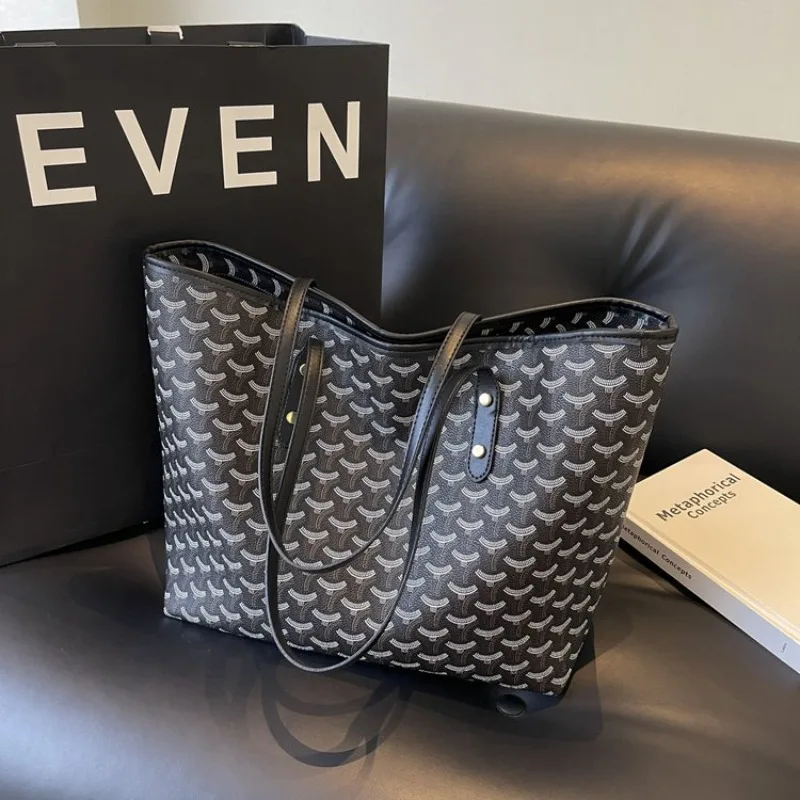 Elegant Trendy Diaper Bag Women Crossbody Bag High-End Designer Handbag Minimalist Chic Large Capacity Leather Tote Bag
Elegant Trendy Diaper Bag Women Crossbody Bag High-End Designer Handbag Minimalist Chic Large Capacity Leather Tote Bag