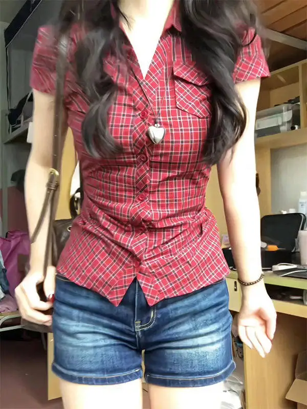 Retro Red Plaid Neck Short Sleeve Shirt Women Summer Spicy Girl Wind Pleated Waist Slimming Personality Small Top
Retro Red Plaid Neck Short Sleeve Shirt Women Summer Spicy Girl Wind Pleated Waist Slimming Personality Small Top