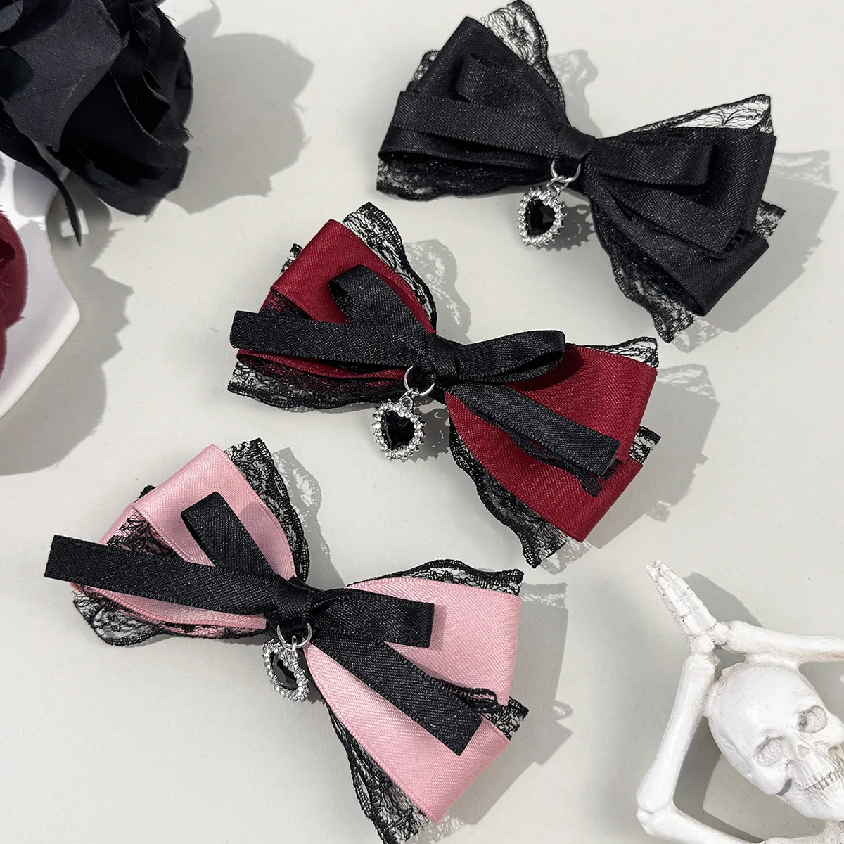 30 PCS/Lot, 4.33" Dark Gothic Style Lolita Lace Ribbon Bow Hair Clips For Girls Y2K Hair Accessories
30 PCS/Lot, 4.33" Dark Gothic Style Lolita Lace Ribbon Bow Hair Clips For Girls Y2K Hair Accessories