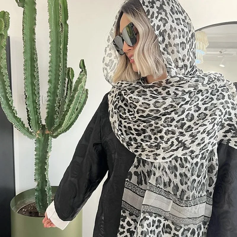 Fashion Luxury Leopard Wool Mulberry Silk Scarf Thin Long Shawl Women Spring Summer Veil Winter Neckerchief Travel Cape Gift
Fashion Luxury Leopard Wool Mulberry Silk Scarf Thin Long Shawl Women Spring Summer Veil Winter Neckerchief Travel Cape Gift
