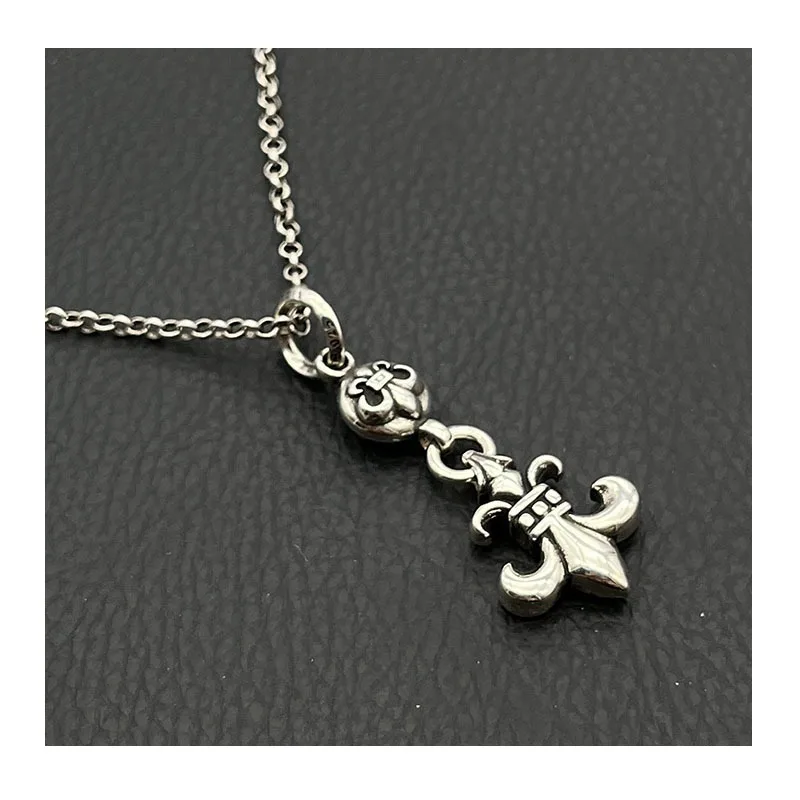Chaoxuan Luo Xin Retro Single Caddy Army Flower Necklace Iris Hip-hop Men's and Women's Personalized Pendant Trendy Brand
Chaoxuan Luo Xin Retro Single Caddy Army Flower Necklace Iris Hip-hop Men's and Women's Personalized Pendant Trendy Brand
