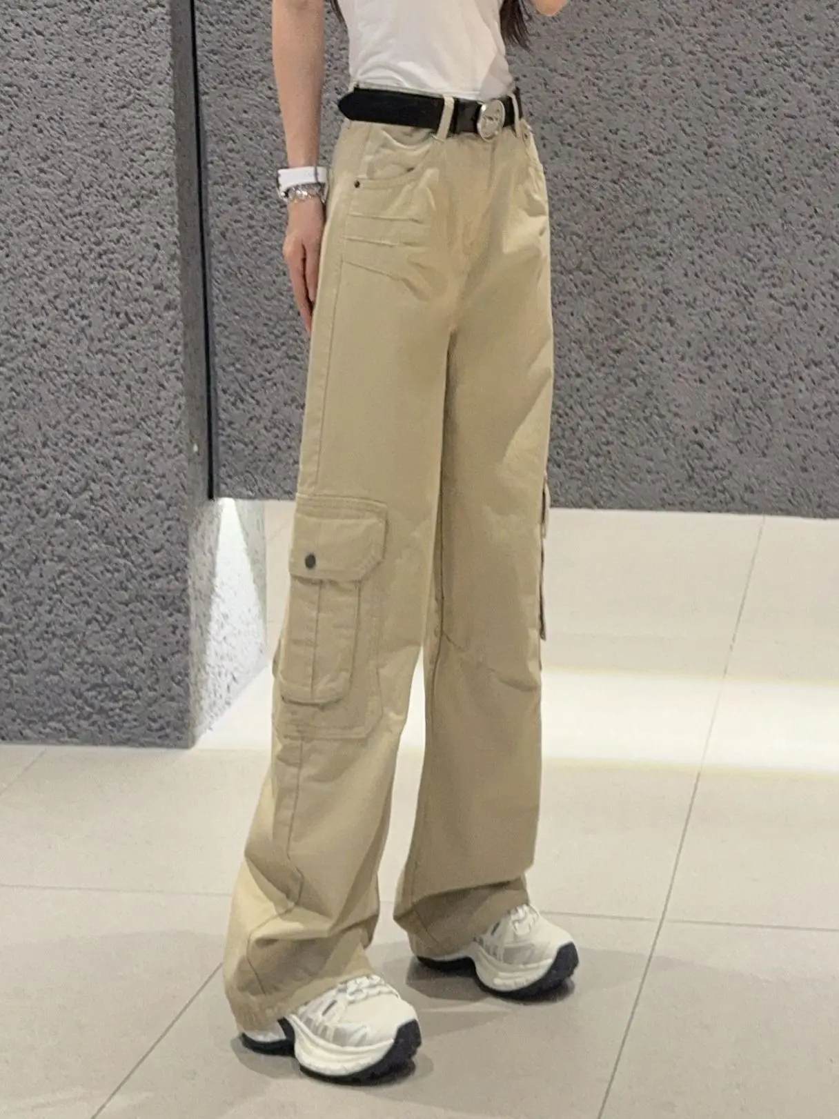 Casual Wide Leg Workwear Pants Women's Multi-Pocket Versatile Floor-Length Trousers Comfortable Natural Waist Cotton 100%
Casual Wide Leg Workwear Pants Women's Multi-Pocket Versatile Floor-Length Trousers Comfortable Natural Waist Cotton 100%