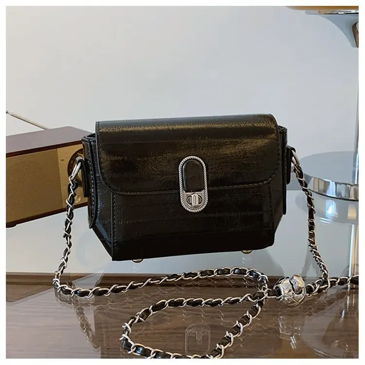 Fashionable and simple women's 2025 season new, niche, high-end, versatile small square bags and casual crossbody bags
Fashionable and simple women's 2025 season new, niche, high-end, versatile small square bags and casual crossbody bags