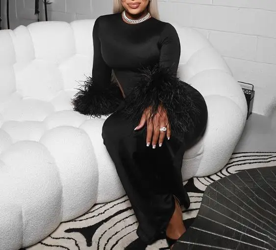 2025 Autumn New Fashionable and Sexy Personalized Hairy Decoration Cuffs and Waist Hollow Design Tight Hip Hugging Dress
2025 Autumn New Fashionable and Sexy Personalized Hairy Decoration Cuffs and Waist Hollow Design Tight Hip Hugging Dress