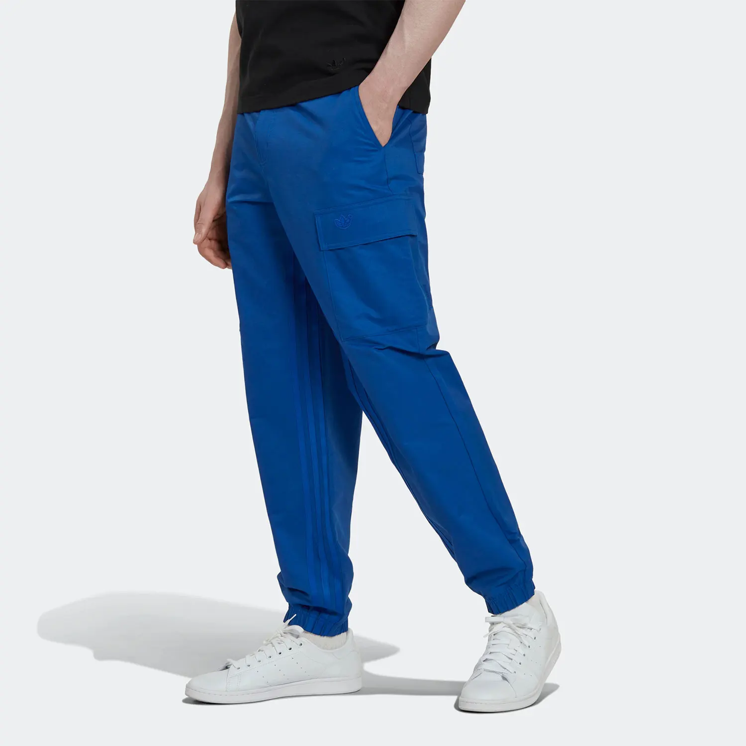 Оригинальные мужские дышащие свободные рабочие брюки Adidas Clover HM6499
Оригинальные мужские дышащие свободные рабочие брюки Adidas Clover HM6499