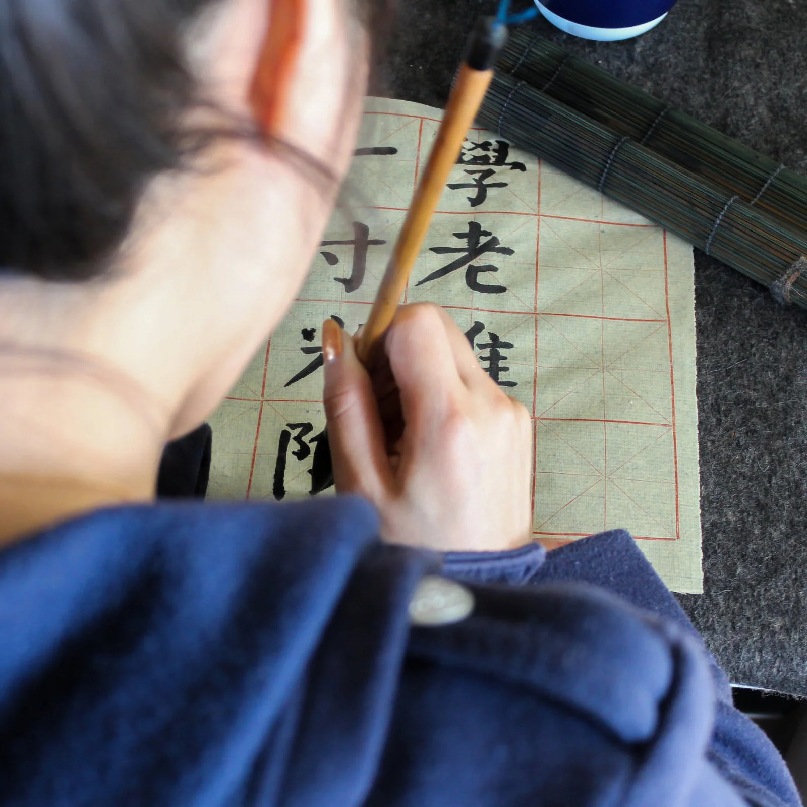140 Sheets Calligraphy Supplies Paper Grid Durable Thickened H writing Practice Xuan Chinese Art Supplies
140 Sheets Calligraphy Supplies Paper Grid Durable Thickened H writing Practice Xuan Chinese Art Supplies