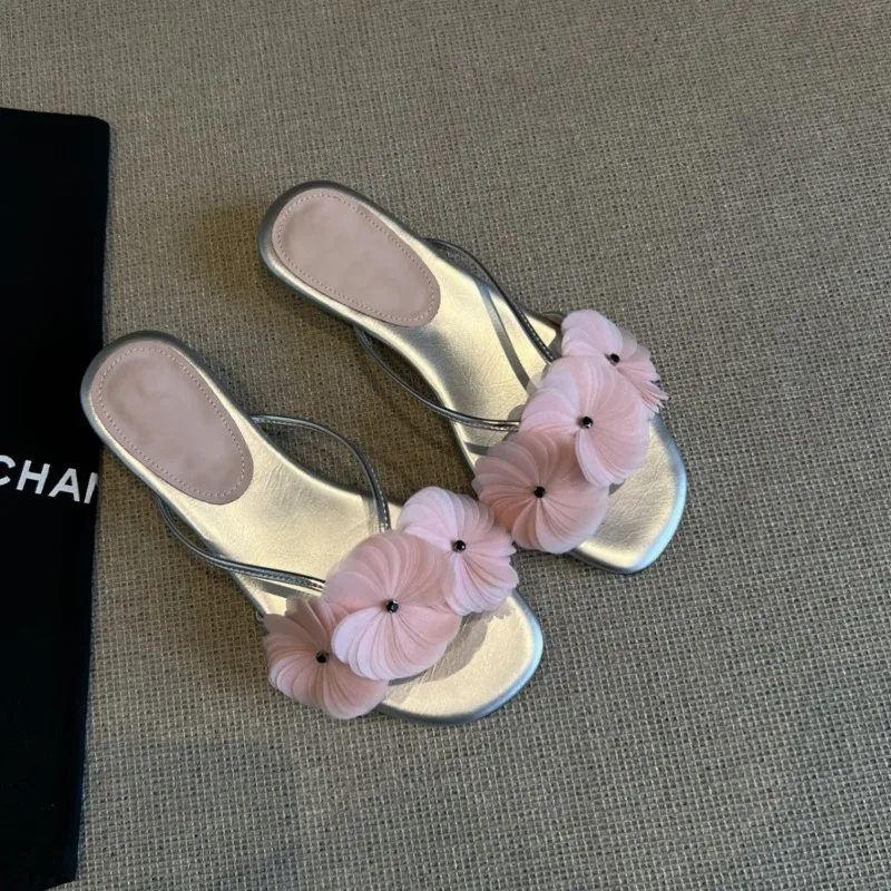 Summer Women Shoes Sweet Style Flower Flat Bottom Flip Flops for Woman Comfort Vacation Casual Shoe Designer Shoes Zapatos Mujer
Summer Women Shoes Sweet Style Flower Flat Bottom Flip Flops for Woman Comfort Vacation Casual Shoe Designer Shoes Zapatos Mujer