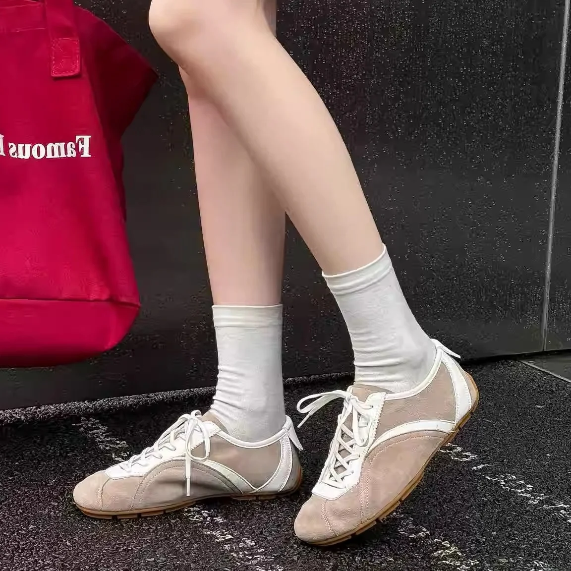 Comfortable Leather Retro Women's Deqin Shoes Versatile Low Top Sport Casual Footwear Breathable Anti-Slip Durable Rubber Sole
Comfortable Leather Retro Women's Deqin Shoes Versatile Low Top Sport Casual Footwear Breathable Anti-Slip Durable Rubber Sole