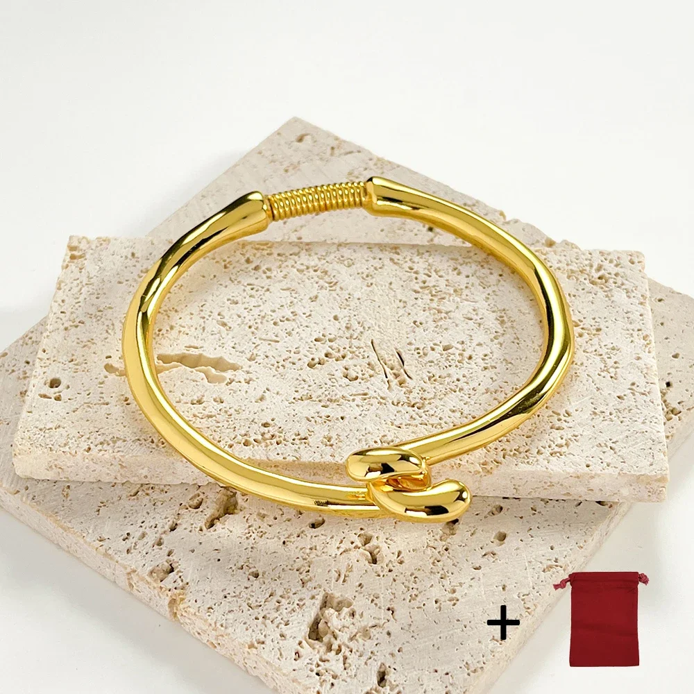 Exquisite lock open bracelet,spanish jewelry gift,high quality,exquisite fashion,hot sale,gold color,entr
Exquisite lock open bracelet,spanish jewelry gift,high quality,exquisite fashion,hot sale,gold color,entr