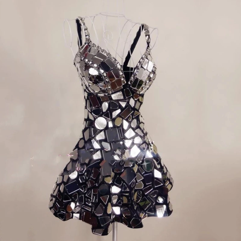 Sexy Mirror Dress Glass women Outfit Bikini Mirrors Sequins Bodys Silver Mirror Dressuit Nightclub Bar Singer Dj outfit Festiva
Sexy Mirror Dress Glass women Outfit Bikini Mirrors Sequins Bodys Silver Mirror Dressuit Nightclub Bar Singer Dj outfit Festiva