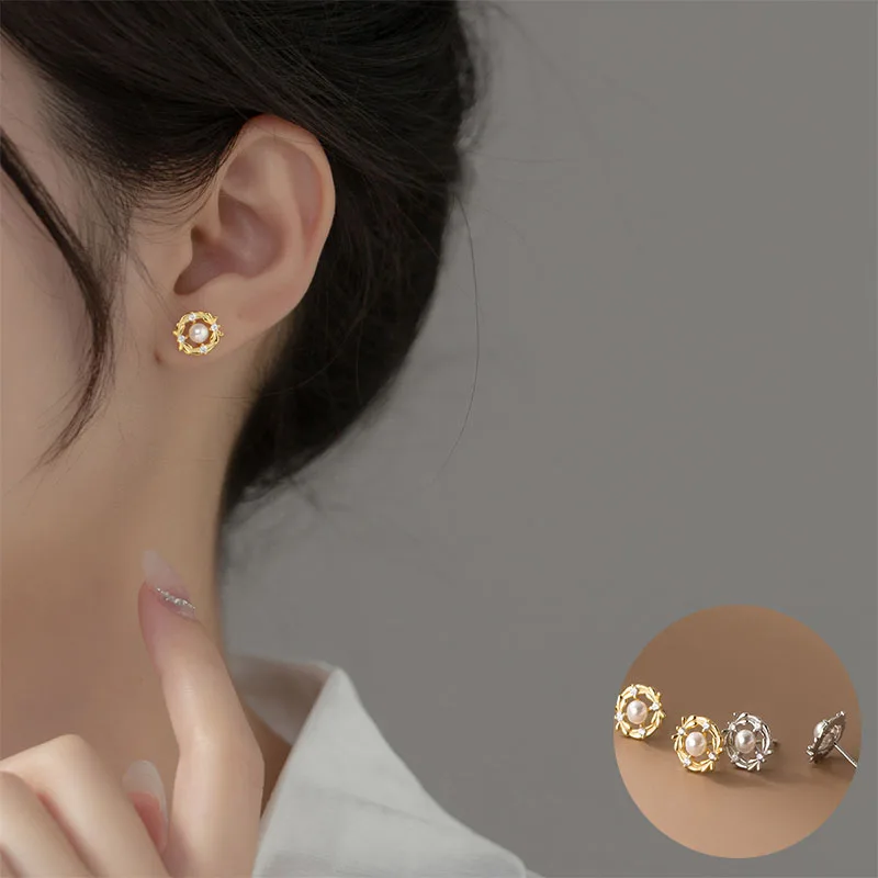100% 925 Sterling Silver Pearl Geometric Earrings for Woman Girl Zircon Hollow Out Round Design Jewelry Party Gift Dropshipping
100% 925 Sterling Silver Pearl Geometric Earrings for Woman Girl Zircon Hollow Out Round Design Jewelry Party Gift Dropshipping