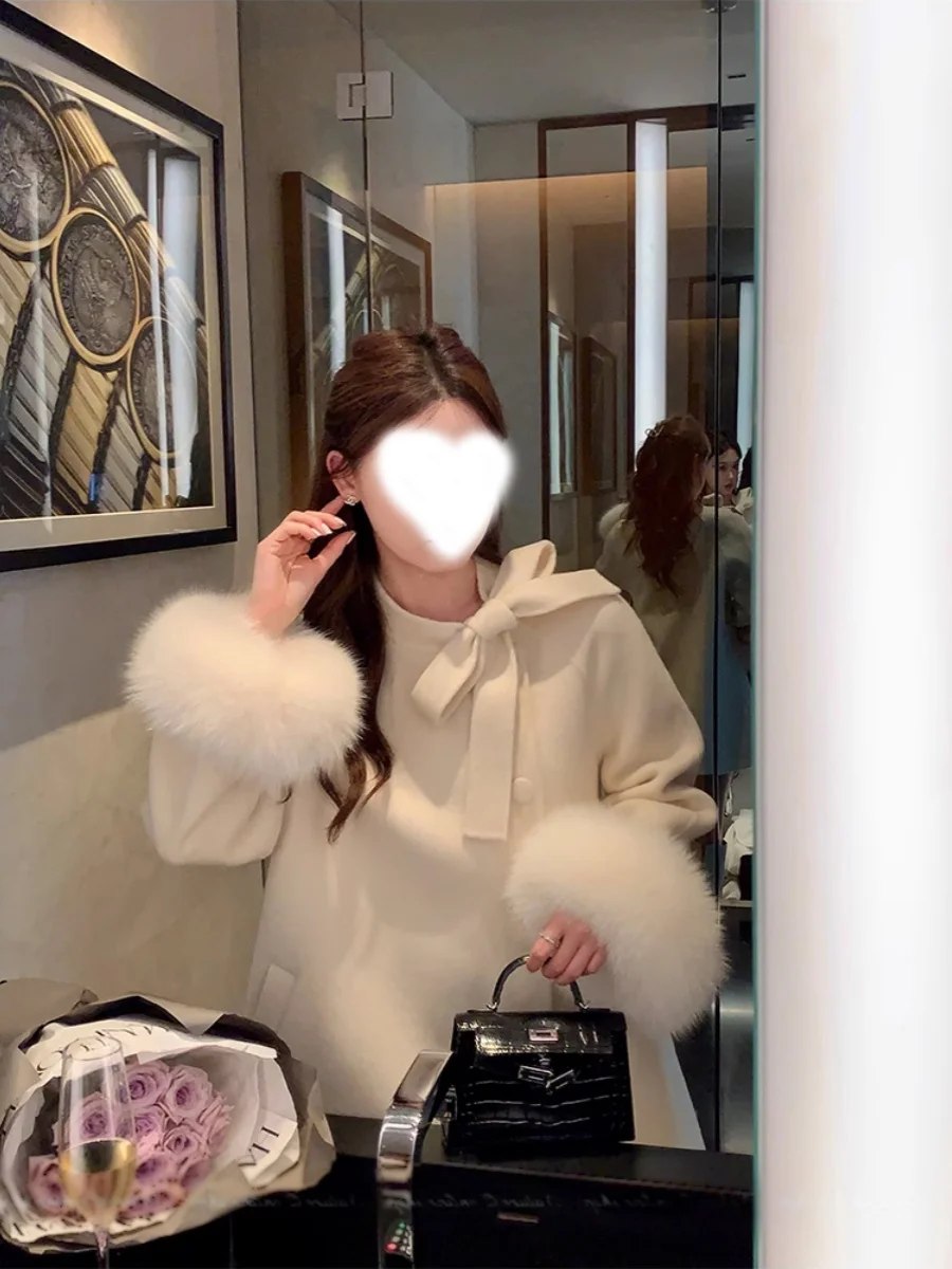 Elegant White Woolen Trench Coat Women's Miniature Double-Faced Cashmere Style Commute Korean Version Long Sleeve round Neck
Elegant White Woolen Trench Coat Women's Miniature Double-Faced Cashmere Style Commute Korean Version Long Sleeve round Neck