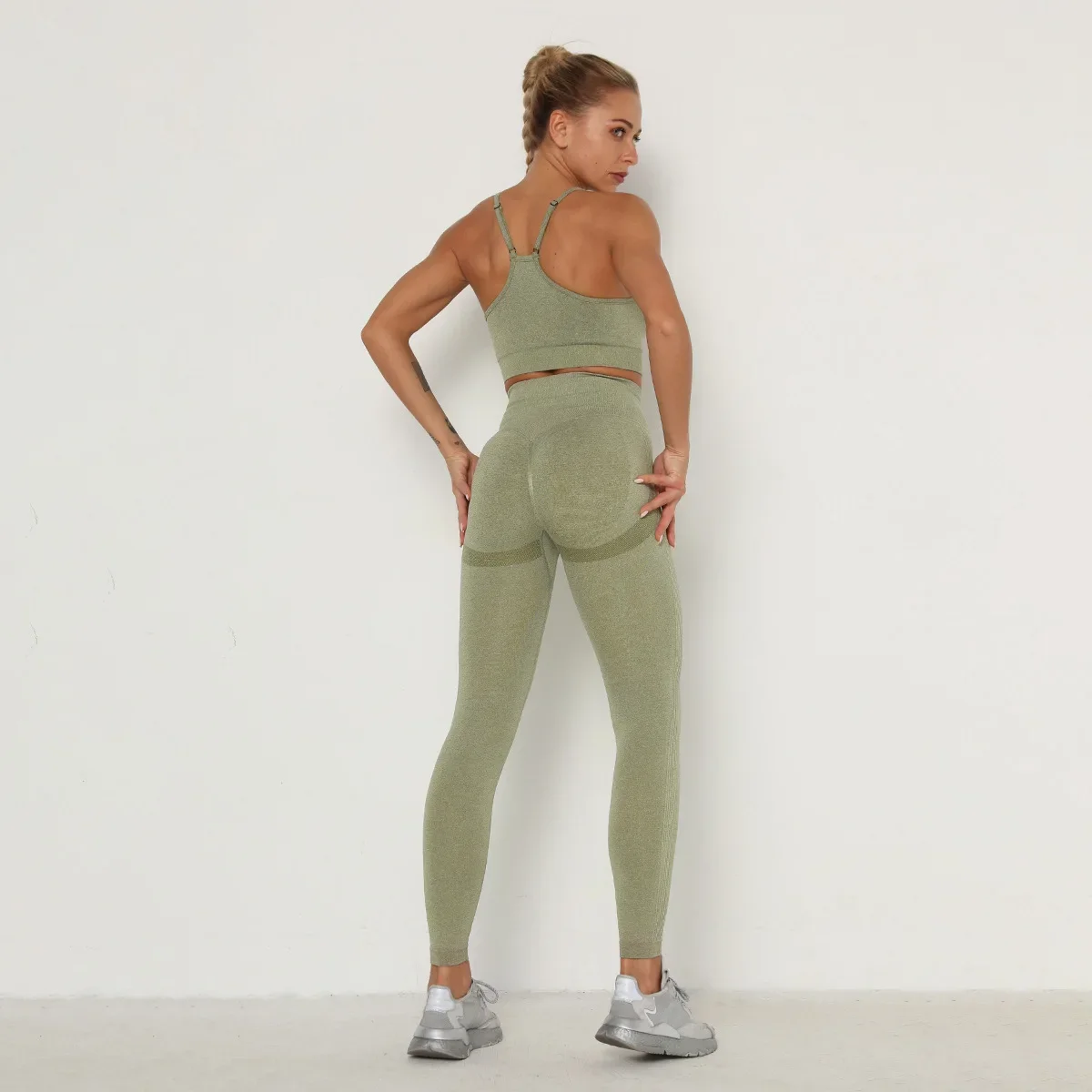 2 Piece Women Sport Suit Yoga Set Gym Vest Workout Clothes Bras Fitness Crop Top + High Waist Energy Seamless Leggings
2 Piece Women Sport Suit Yoga Set Gym Vest Workout Clothes Bras Fitness Crop Top + High Waist Energy Seamless Leggings